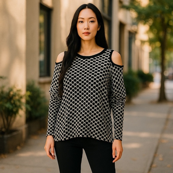 High Low Cold Shoulder Polka Dot Top
New - Picture 2 of 7